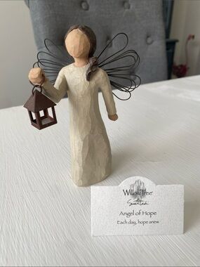 Willow Tree "Angel of Hope" Figurine - Holding a Lantern, Each day, Hope Anew